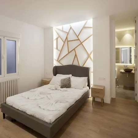 Apartment Elegant Retreat In City Center Rome